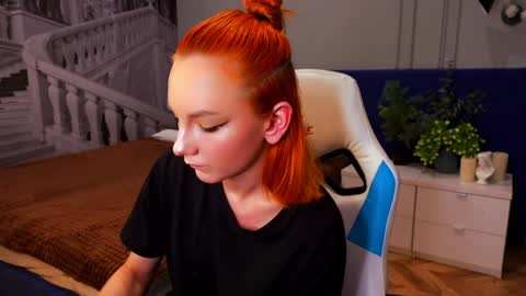 Nillie online show from February 2, 12:30 am