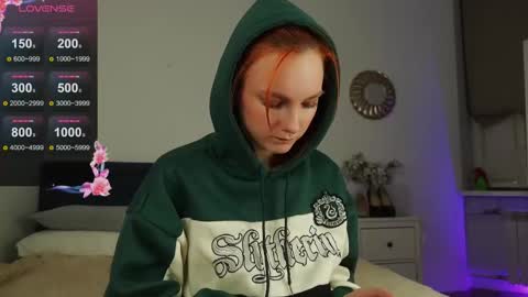 Nillie online show from March 12, 9:35 pm