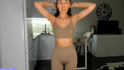 Bella online show from January 17, 5:53 am