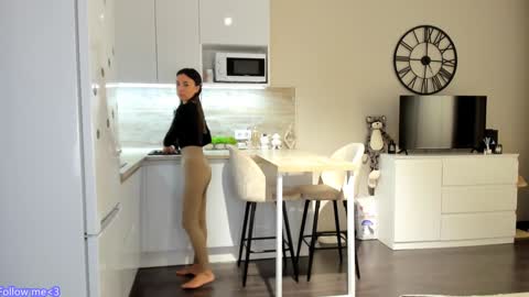 Bella online show from January 22, 4:02 pm