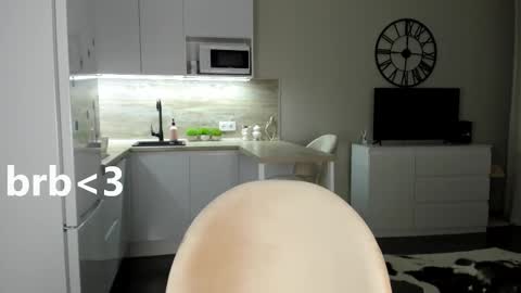 Bella online show from February 26, 9:16 pm