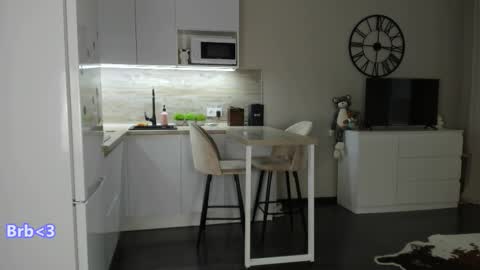 Bella online show from October 25, 11:40 am