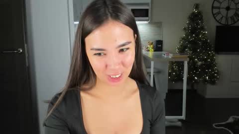 Bella online show from December 5, 8:27 pm