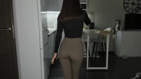 Bella online show from February 8, 4:43 pm