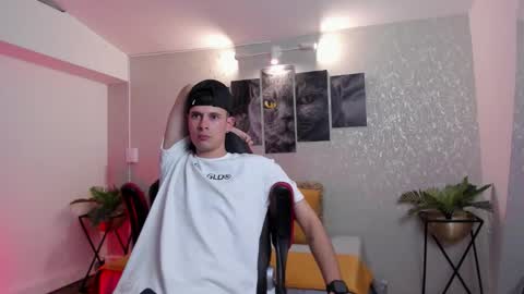 Nils online show from September 21, 4:25 am