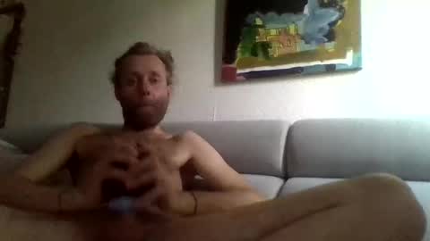 nilsberlin99 online show from October 28, 7:45 am