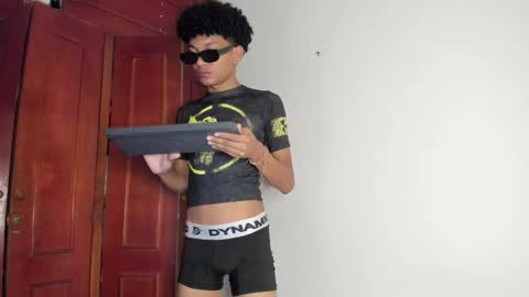 Snapshot of nilx_moon09 chatting on February 11, 9:25 pm Nilx Jhon and Addam online show from February 11, 9:25 pm
