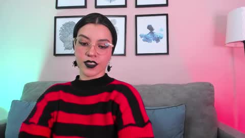 Nina online show from January 7, 10:56 pm