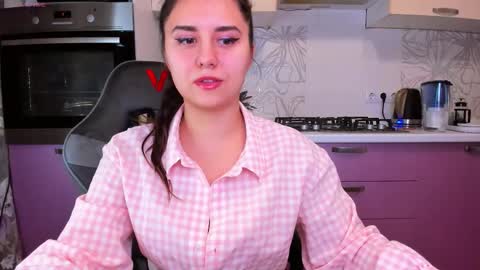 Nina online show from September 27, 9:20 pm