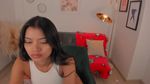 NINA online show from December 5, 10:56 pm