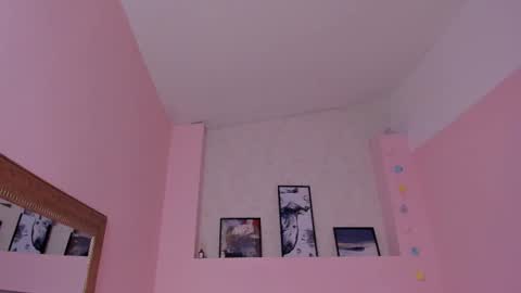 NINA online show from March 12, 6:22 pm