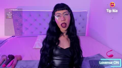 Snapshot of nina_fooxxx chatting on October 20, 6:03 am Nina Fox online show from October 20, 6:03 am
