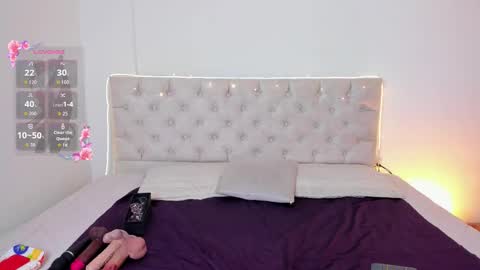 Nina Fox  online show from December 20, 1:29 pm