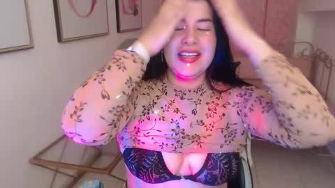 Nina online show from December 2, 1:05 pm