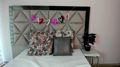  Nina  online show from February 14, 9:53 pm