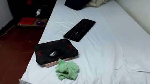 Ninaa fox online show from January 18, 3:38 pm