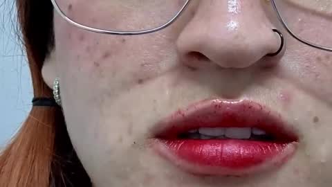 Ninaa fox online show from February 17, 10:58 pm