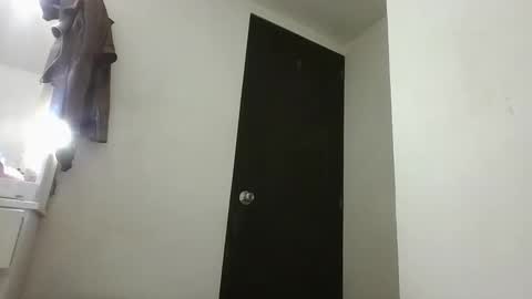 Snapshot of ninaa_velvett chatting on April 6, 3:26 am ninaa_velvett online show from April 6, 3:26 am