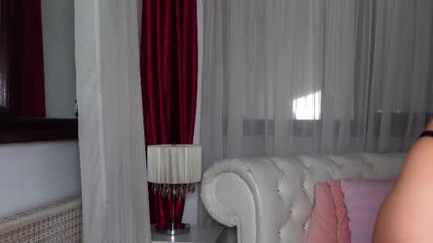 NinaCrystal online show from February 14, 12:14 pm