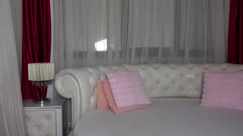 NinaCrystal online show from February 26, 6:15 am