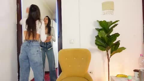 NinaCrystal online show from March 22, 8:18 am