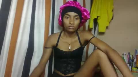 ninaeaa online show from March 31, 4:18 pm