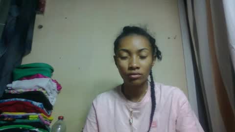 ninaeaa online show from April 8, 8:09 pm