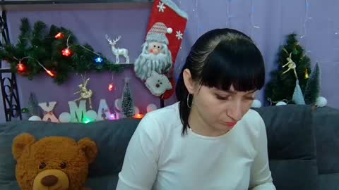 ninaflawlees online show from December 3, 7:22 pm