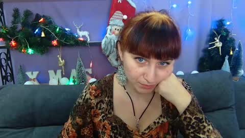 ninaflawlees online show from December 9, 10:20 pm