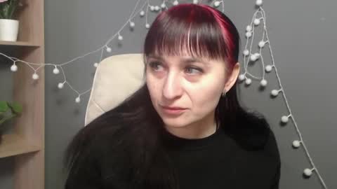 ninaflawlees online show from February 9, 7:23 am