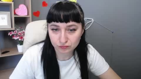 Snapshot of ninaflawlees chatting on May 12, 12:02 pm ninaflawlees online show from May 12, 12:02 pm
