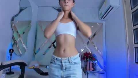 ninahtx online show from September 14, 9:25 pm