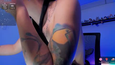 ninamonroee online show from February 10, 9:41 pm