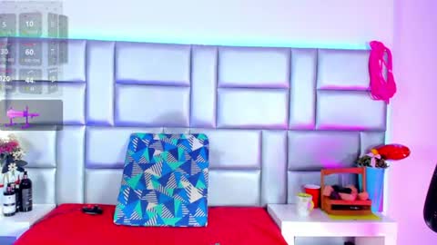 Snapshot of ninaniicole chatting on July 14, 12:33 pm Nicole online show from July 14, 12:33 pm