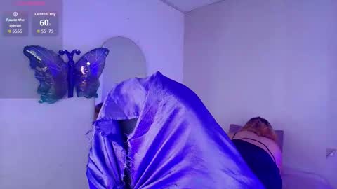 Nina online show from January 13, 2:44 pm