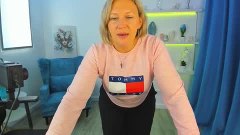 ninastarle online show from October 12, 4:55 am