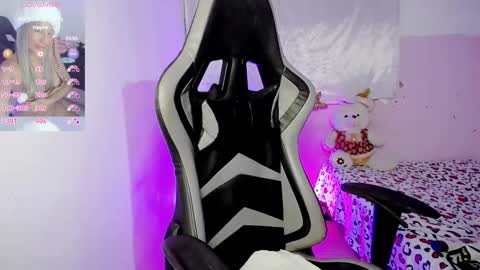 ninatinydoll1 online show from February 27, 10:48 am