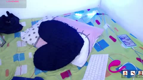 ninatinydoll1 online show from June 17, 12:40 pm