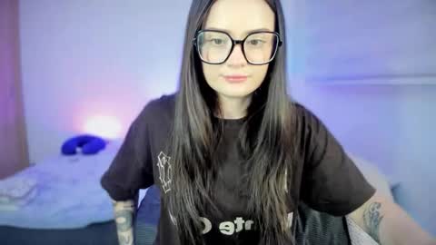 ninavolkov online show from February 5, 11:42 pm