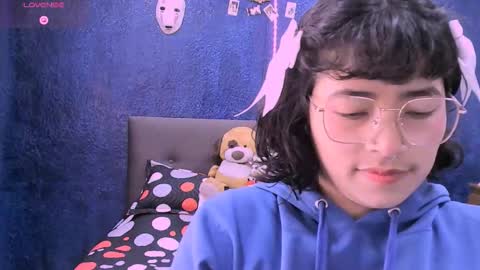 Nina online show from November 21, 1:32 pm