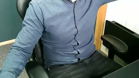 Nineinches online show from February 17, 12:38 pm