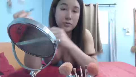 ninew online show from December 18, 1:33 am