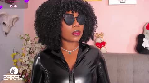 Snapshot of nini_martinii chatting on February 11, 3:17 pm NINI online show from February 11, 3:17 pm