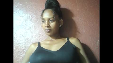 ninie246746 online show from February 9, 5:50 am