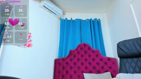 nina dee online show from October 29, 4:48 am