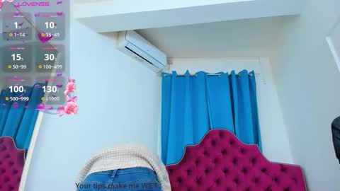 nina dee online show from January 19, 4:38 am