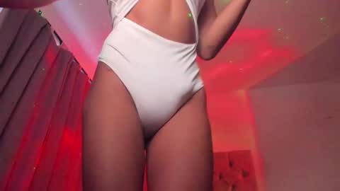 Ninon Beart online show from November 10, 11:31 am