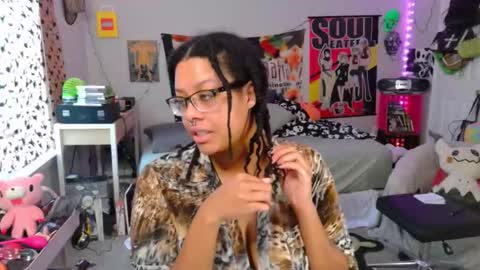 Snapshot of nintendhoe_ chatting on October 1, 1:50 pm kiwi online show from October 1, 1:50 pm