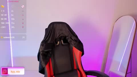 Nicki  online show from November 8, 3:29 am