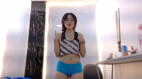Snapshot of nix_siren chatting on July 16, 12:00 pm online show from July 16, 12:00 pm